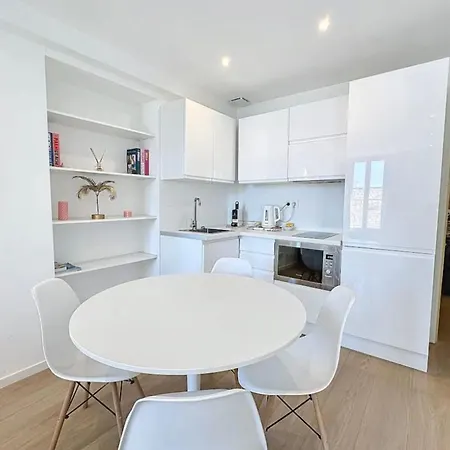 Daire Providence - Helene I - Elegant 2-room In The Heart Of